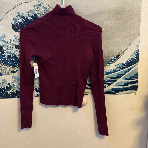 Justify Zip Sweater - Picture 2 of 4